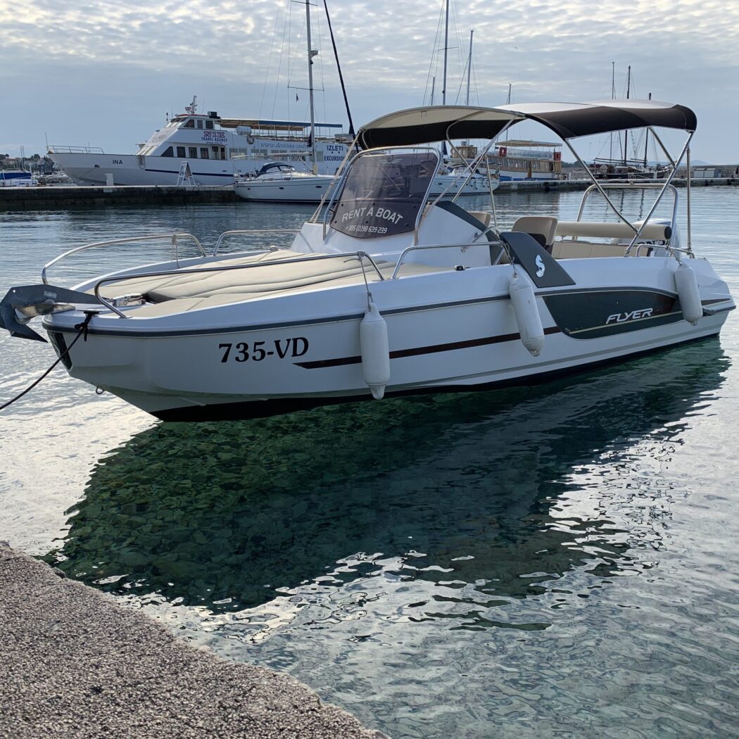 Najam Beneteau Flyer 6.6 Sundeck Vodice
