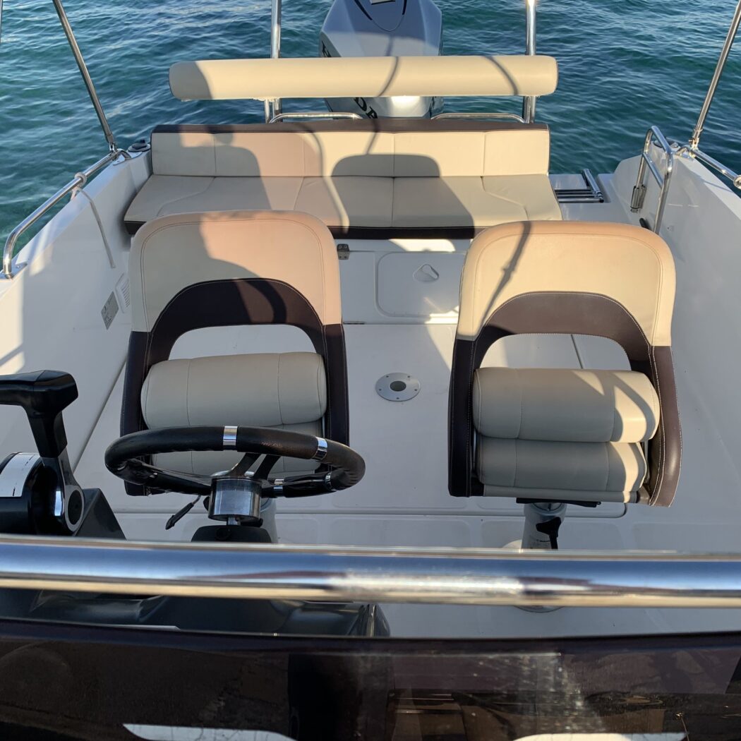 Najam Beneteau Flyer 6.6 Sundeck Vodice