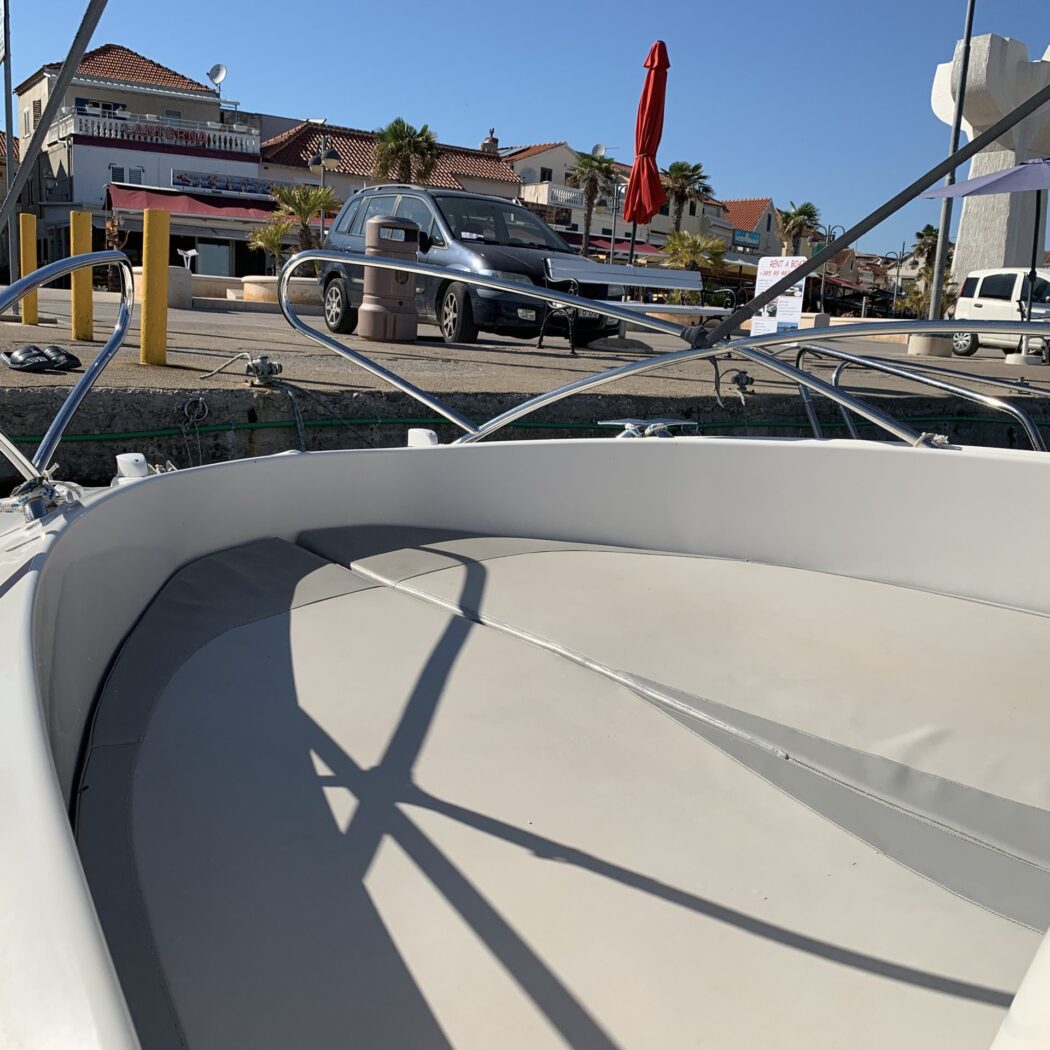 Rent a boat Vodice