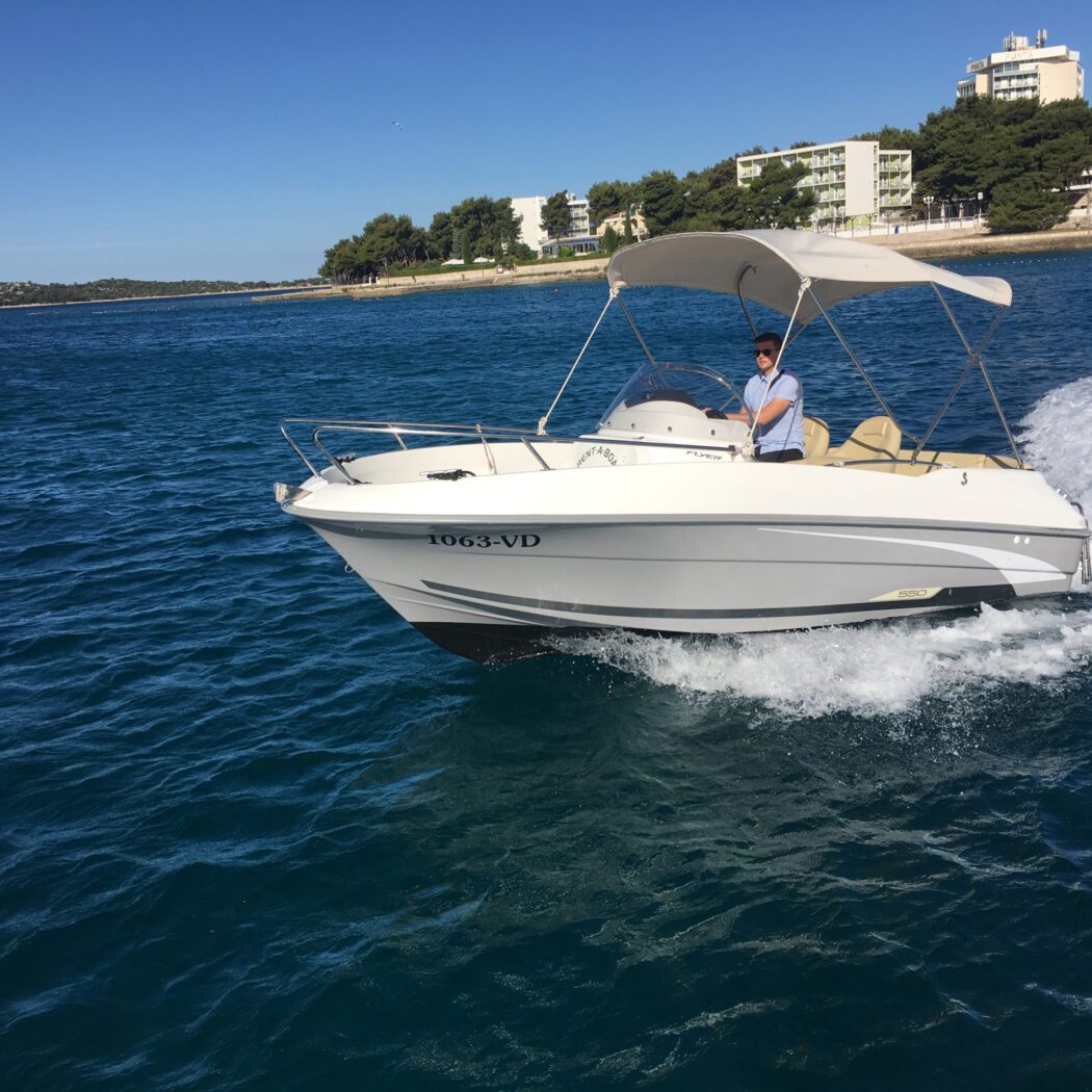 Najam Beneteau Flyer 550