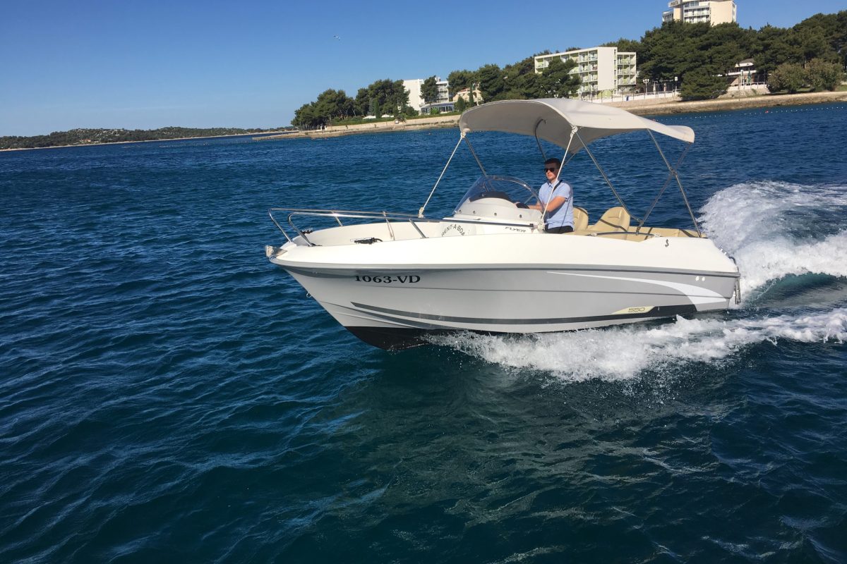 Najam Beneteau Flyer 550