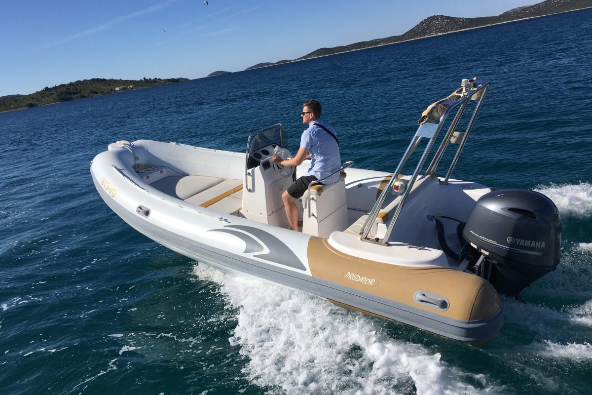Rent a boat Vodice - Italboats predator